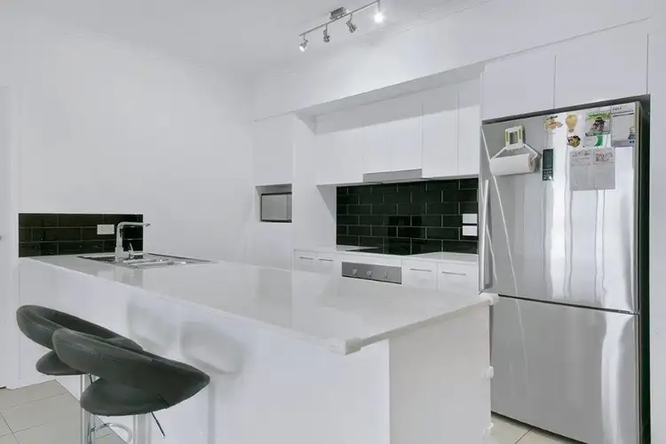 Unit 103 40 Mascar street