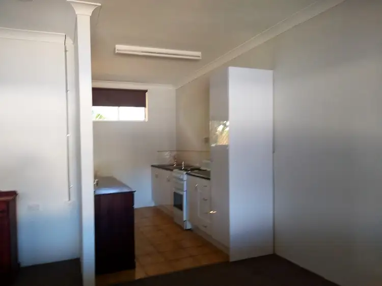 2/27 Patrick Street