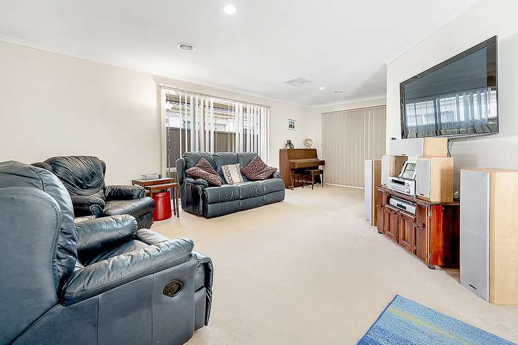 Fifth view of Homely house listing, 47 Emerald Circuit, Craigieburn VIC 3064