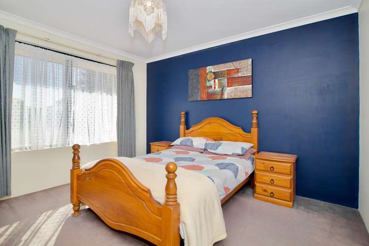 Fifth view of Homely house listing, 1 Lightfoot Place, Cooloongup WA 6168