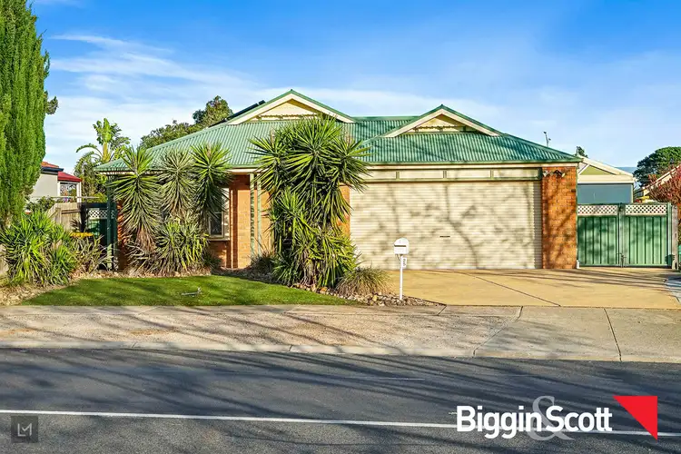 25 Lagarna Drive, Kurunjang VIC 3337