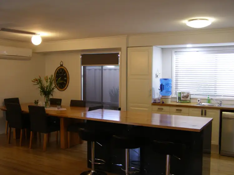 89 Crossen Street