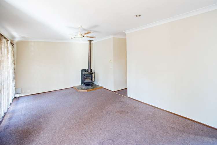 Fifth view of Homely house listing, 2 Kerrydell Place, Wingham NSW 2429