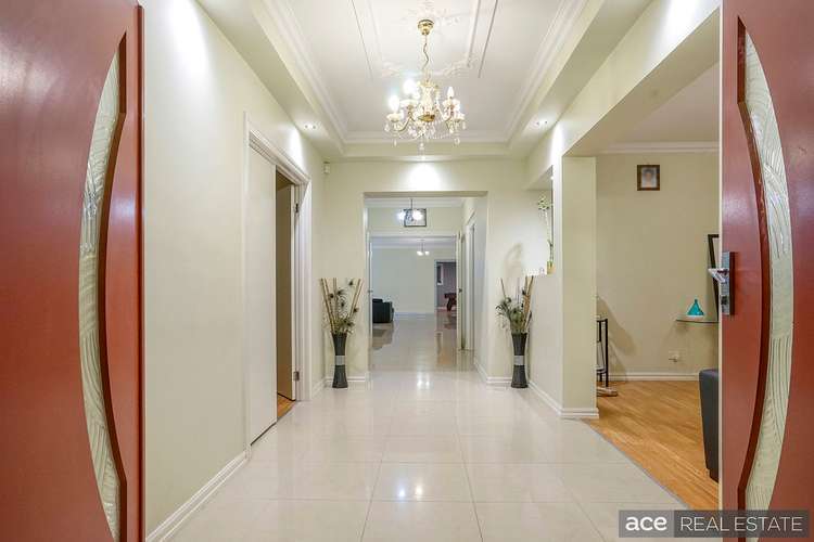 Fifth view of Homely house listing, 3 Poppy Place, Point Cook VIC 3030