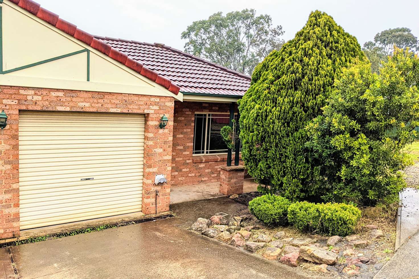 Main view of Homely semiDetached listing, 2/120 Silverdale Road, Silverdale NSW 2752