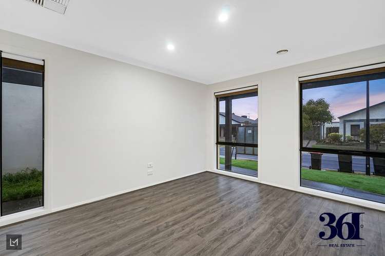 Sixth view of Homely house listing, 37 BELLEVILLE CLOSE, Burnside Heights VIC 3023