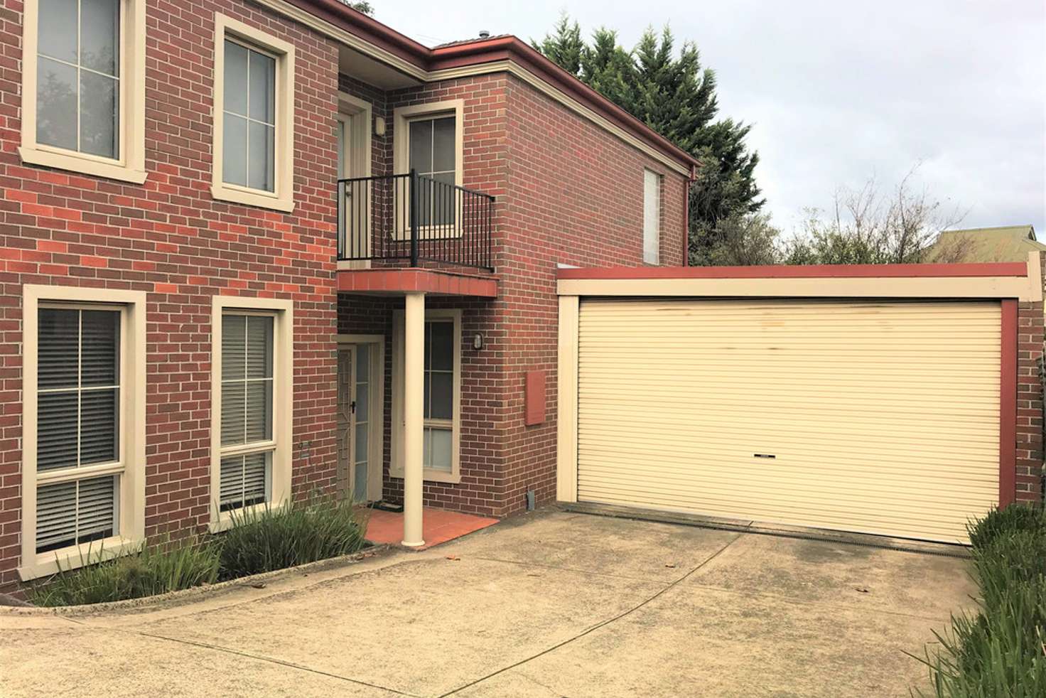 Main view of Homely townhouse listing, 2/82 Ormond Road, Ascot Vale VIC 3032