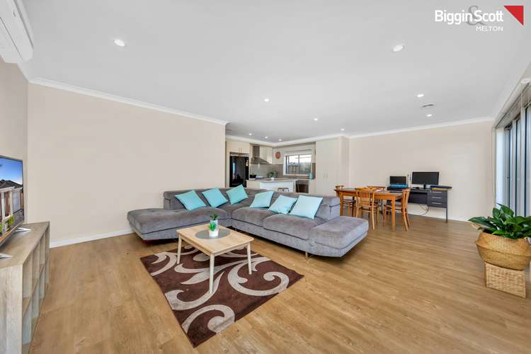 Second view of Homely house listing, 14 Inverness Place, Thornhill Park VIC 3335