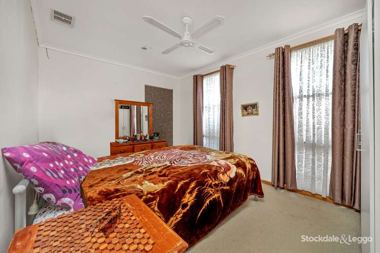 Sixth view of Homely house listing, 2 Canadian Court, Meadow Heights VIC 3048