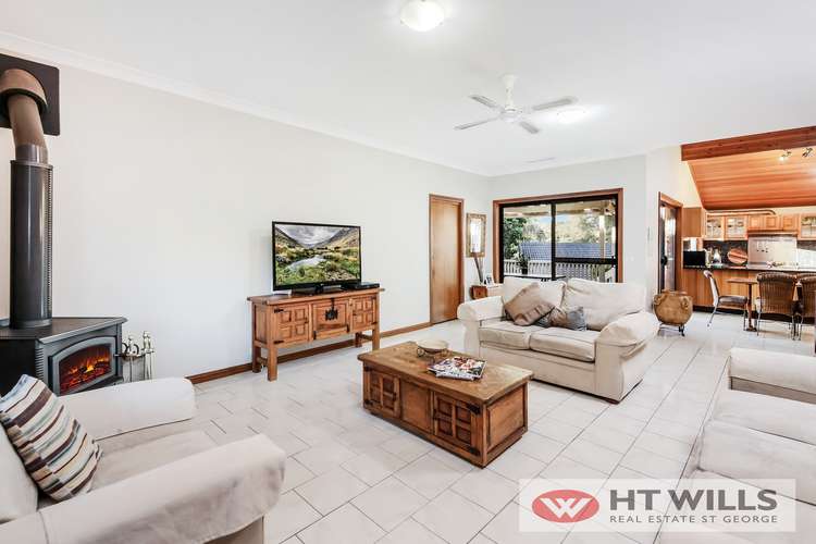 Fourth view of Homely house listing, 2 Hamelin Place, Illawong NSW 2234