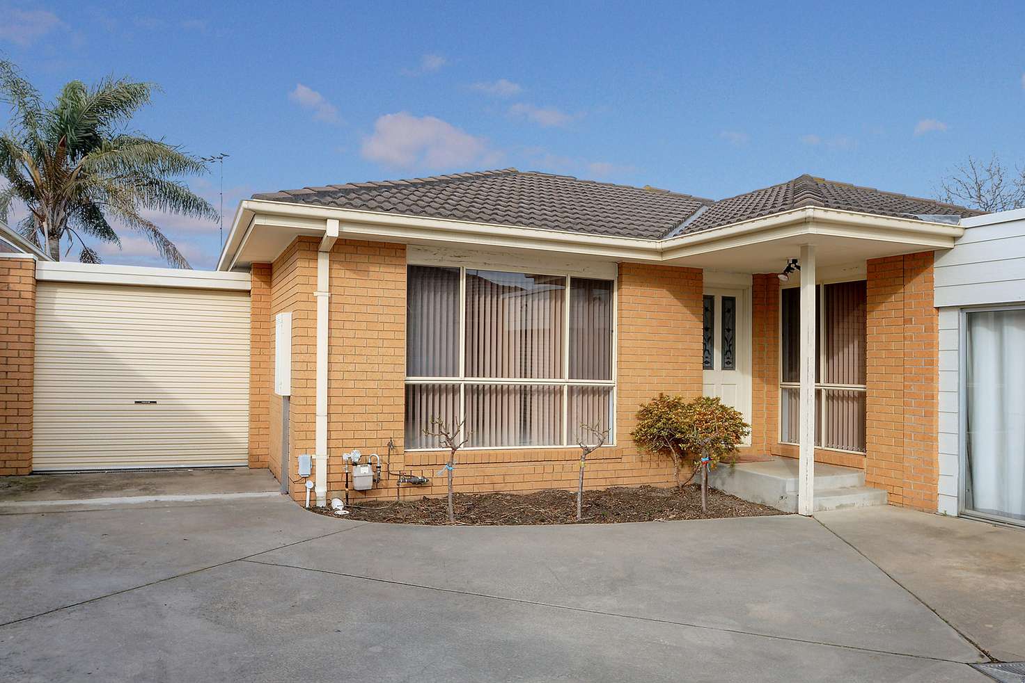 Main view of Homely townhouse listing, 2/124 Wilson Street, Cheltenham VIC 3192