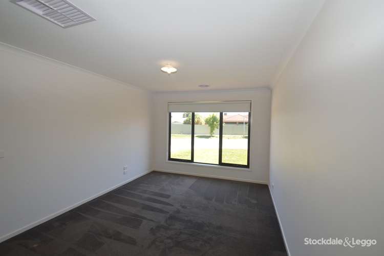 Fifth view of Homely house listing, 37 Thomas Wedge Drive, Wangaratta VIC 3677