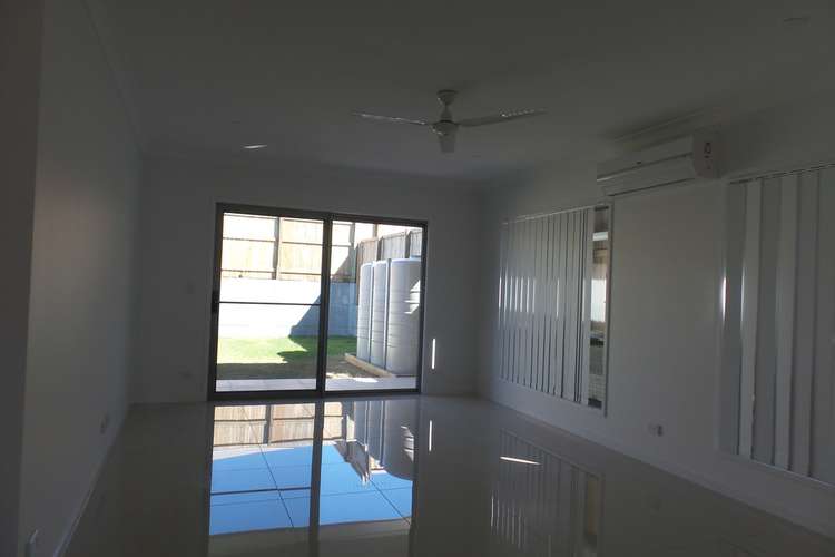Third view of Homely house listing, 27 HONEYEATER STREET, Bahrs Scrub QLD 4207