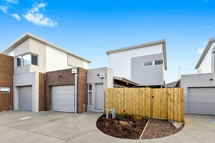 Main view of Homely townhouse listing, 2/6-8 Crows Road, Belmont VIC 3216