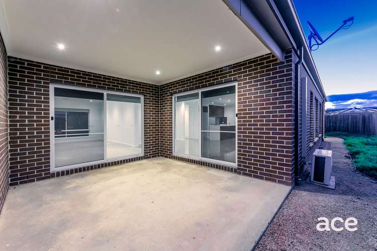 Fourth view of Homely house listing, 10 Wilma Court, Truganina VIC 3029