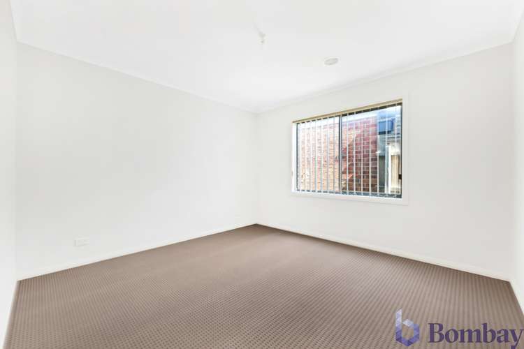 Fifth view of Homely house listing, 10 Penola Drive, South Morang VIC 3752