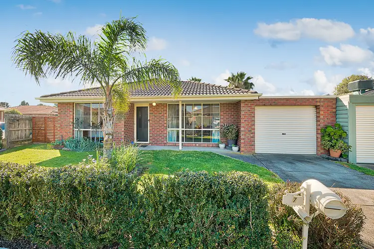 7 Nyah Place, Cranbourne West VIC 3977