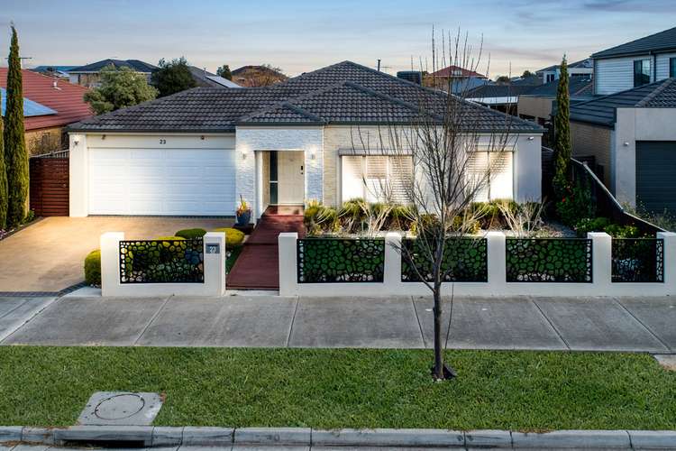 23 Fairways Boulevard, Deer Park VIC 3023