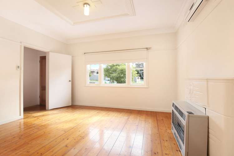 Fifth view of Homely house listing, 3 Quamby Avenue, Hamlyn Heights VIC 3215