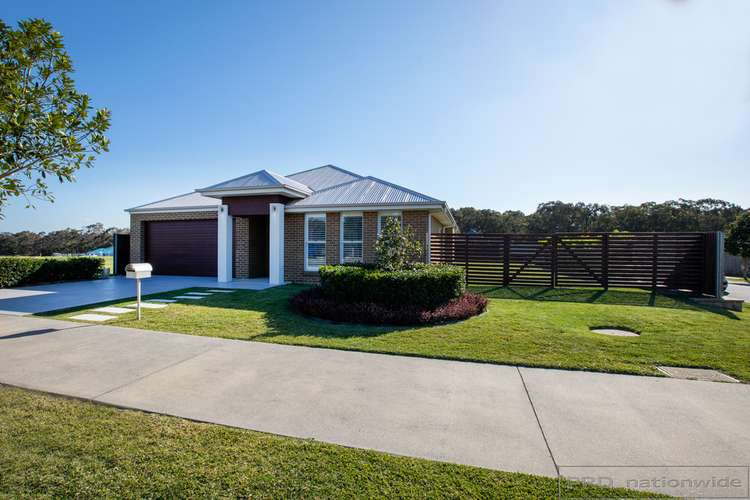 Main view of Homely house listing, 19 Settlers Boulevard, Chisholm NSW 2322