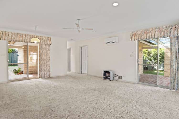 Second view of Homely house listing, 4 Bryant Close, Broadwater WA 6280