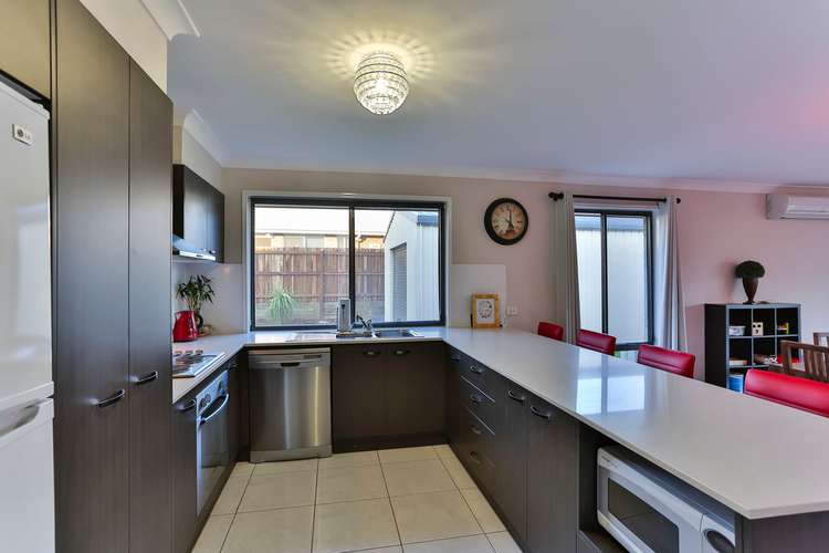 Second view of Homely house listing, 7 Heron Court, Kleinton QLD 4352