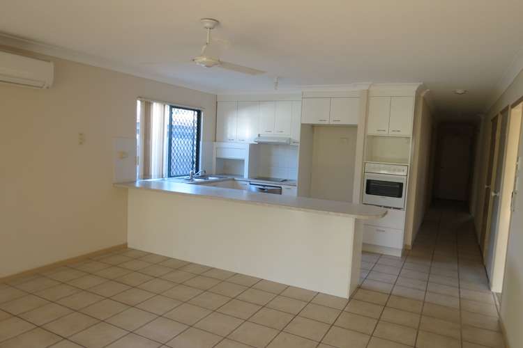 Fifth view of Homely unit listing, 4/103 Cypress Street, Torquay QLD 4655