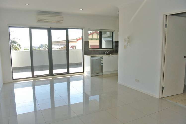 Second view of Homely unit listing, 3/5 Ivanhoe Street, Annerley QLD 4103