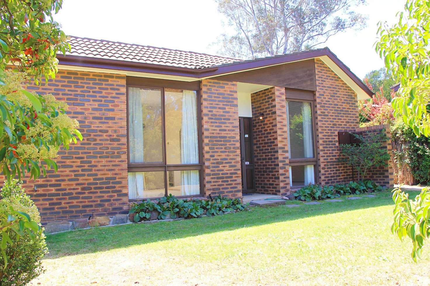 Main view of Homely townhouse listing, 2/39 Fitchett Street, Garran ACT 2605