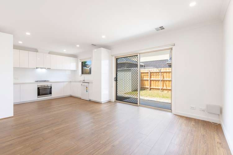 Third view of Homely unit listing, 2/28 Woodbine Grove, Chelsea VIC 3196