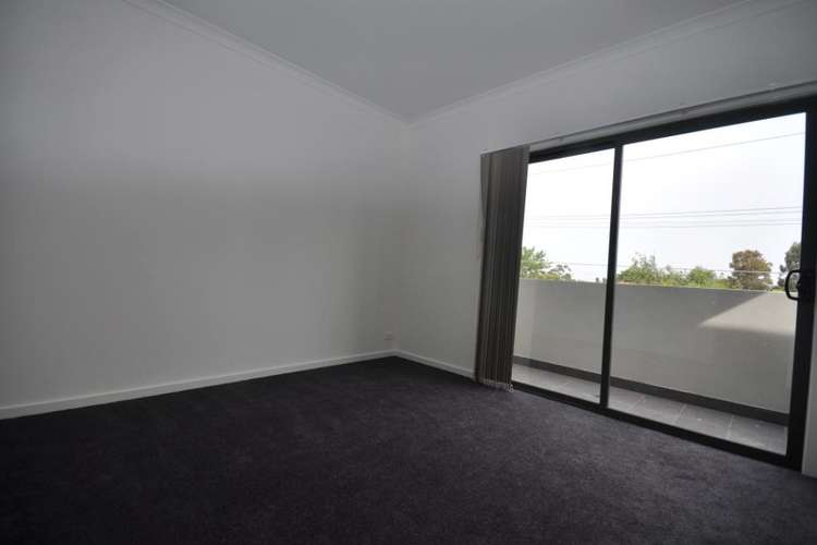 Fourth view of Homely townhouse listing, 2/12 Illawarra Street, Glenroy VIC 3046