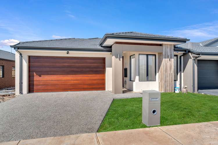 Second view of Homely house listing, 28 Crestfield Way, Wyndham Vale VIC 3024