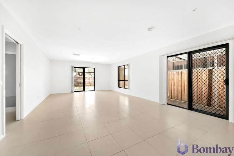 Fourth view of Homely house listing, 10 Penola Drive, South Morang VIC 3752
