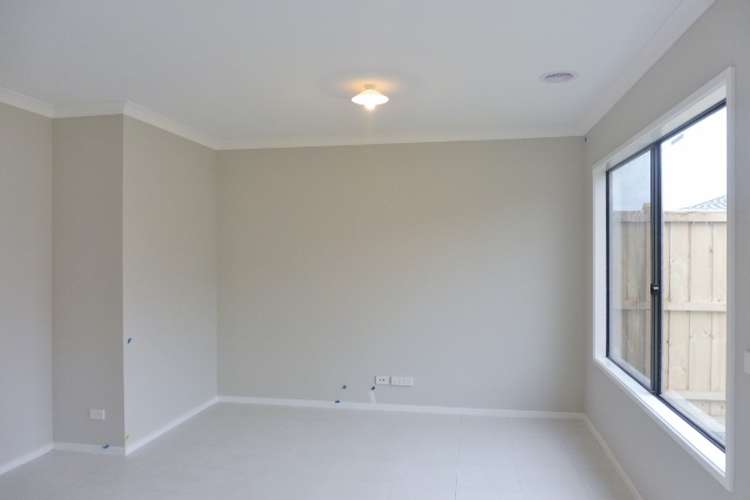 Fourth view of Homely house listing, 33 Grandvista Crescent, Cranbourne West VIC 3977