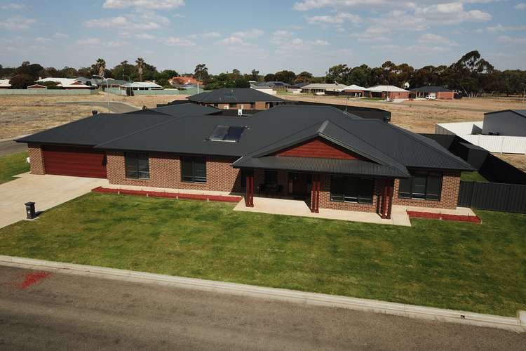 Fifth view of Homely house listing, 8 ARGOON AVENUE, Jerilderie NSW 2716
