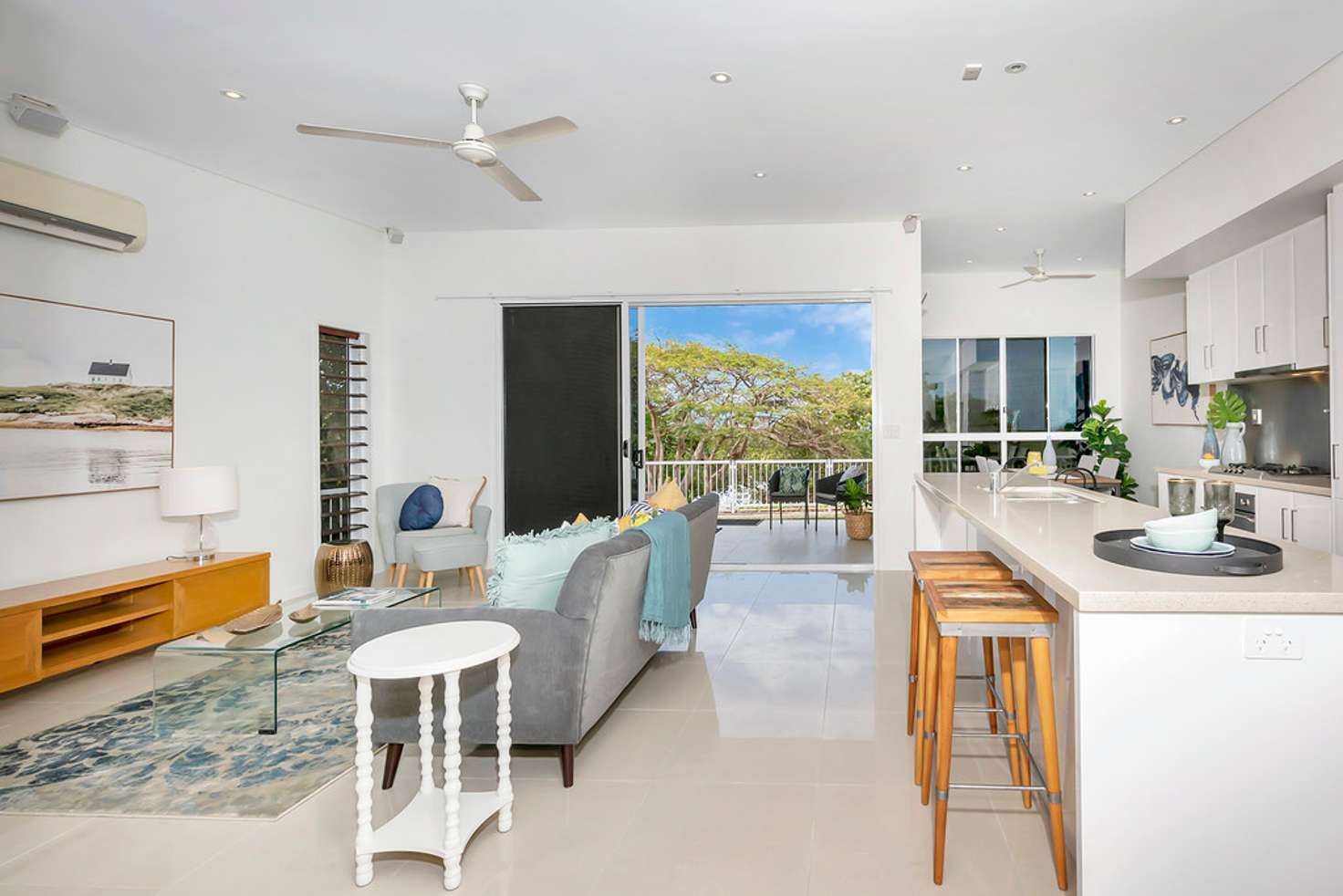 Main view of Homely unit listing, 2/326 Stanley Street, North Ward QLD 4810