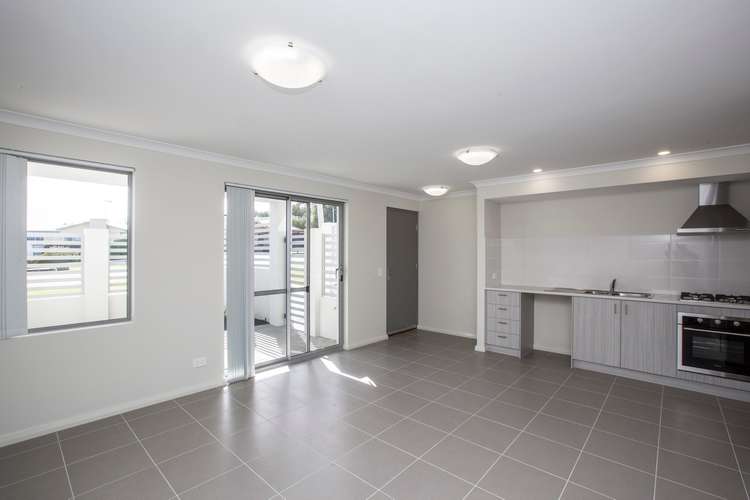 Fourth view of Homely apartment listing, 2/31 Stratton Street, Hamilton Hill WA 6163