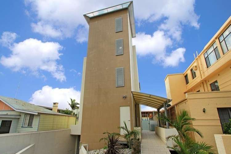 Main view of Homely unit listing, 1/32 Bourke Street, North Wollongong NSW 2500