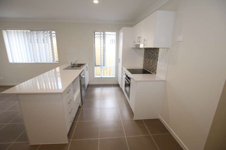 Second view of Homely house listing, 1/6 Ryrie Court, Park Ridge QLD 4125