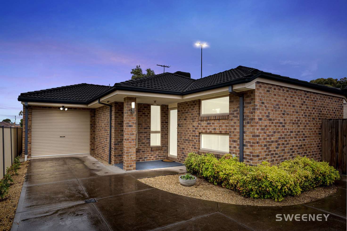 Main view of Homely unit listing, 2/35 Duosa Road, Altona North VIC 3025