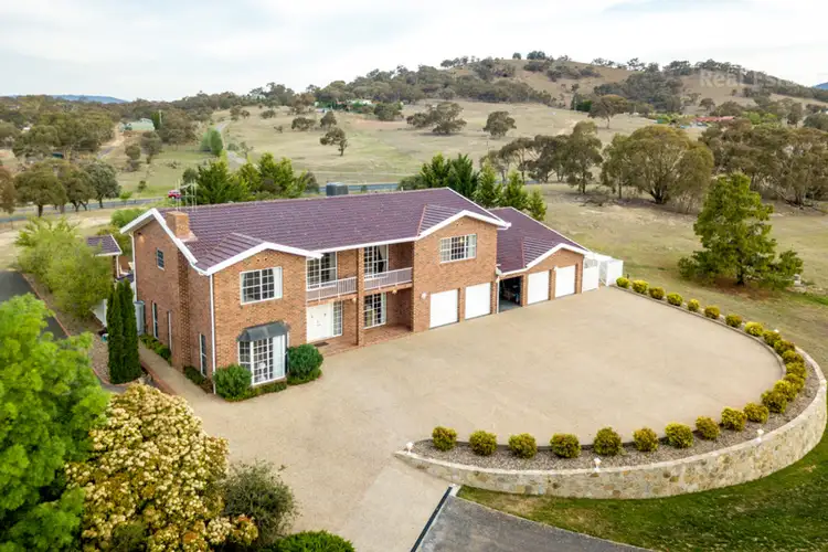 10 Swan Drive, Googong NSW 2620