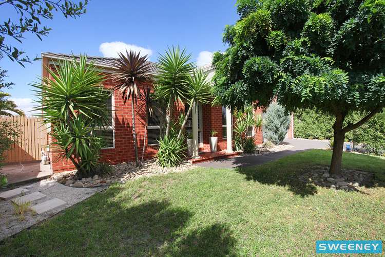 Second view of Homely house listing, 7 Girraween Place, Caroline Springs VIC 3023