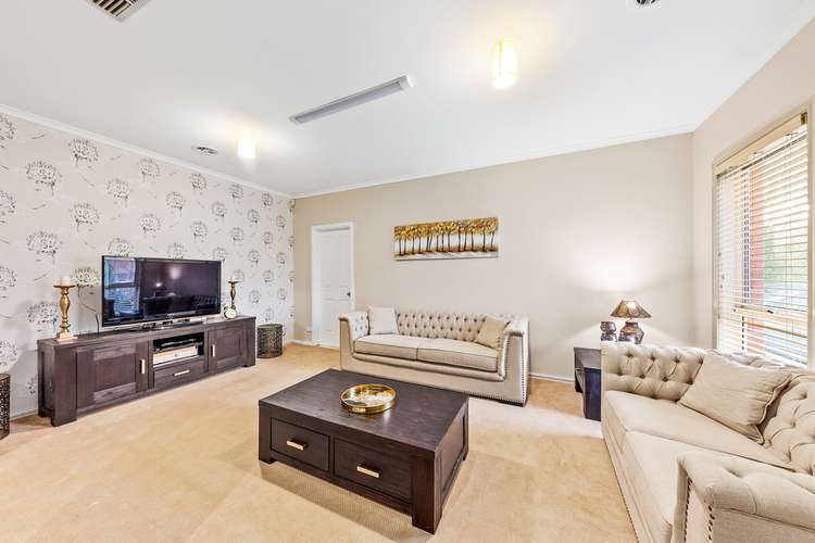 Fifth view of Homely house listing, 7 Girraween Place, Caroline Springs VIC 3023