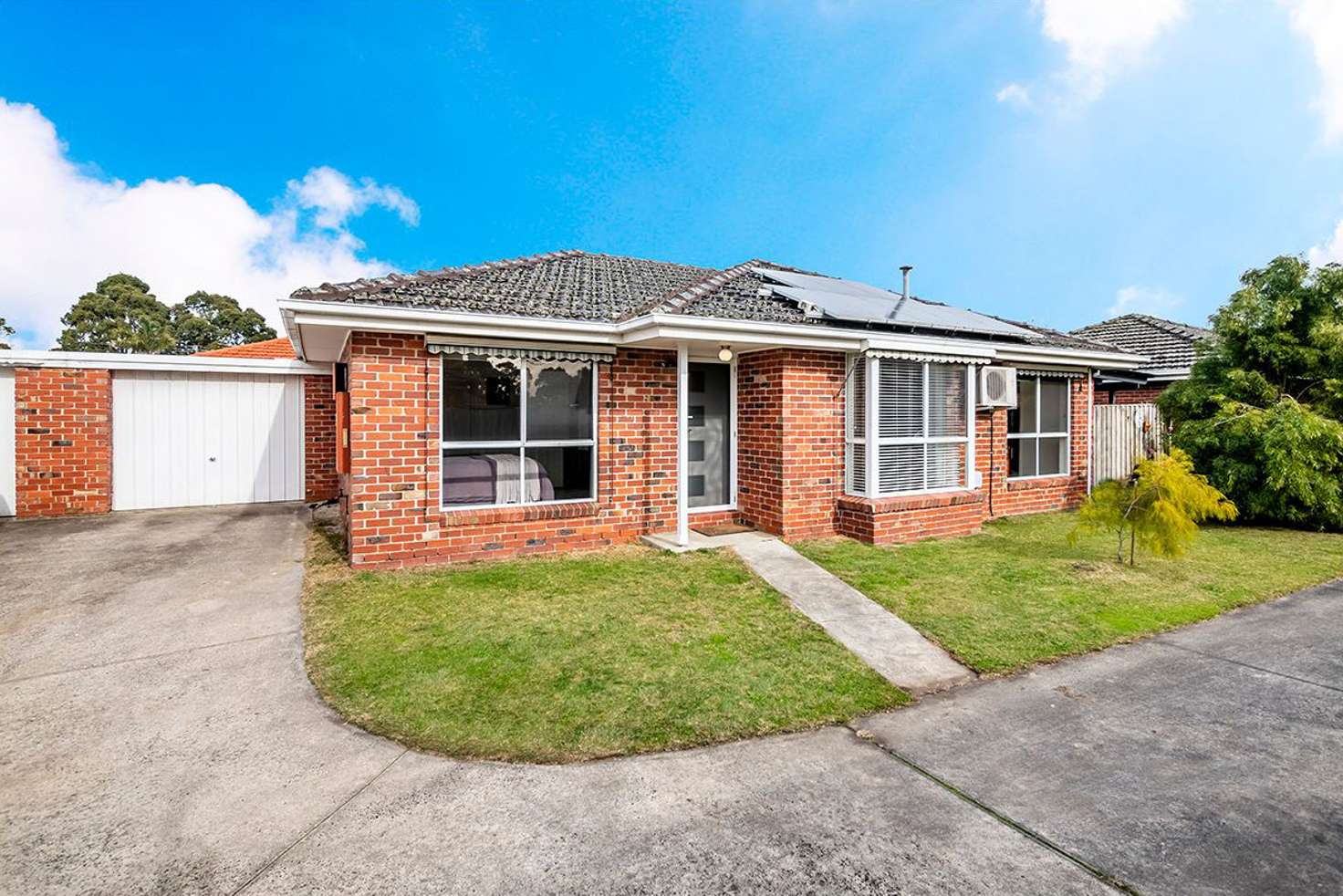 Main view of Homely house listing, 2/9 Fairfield Street, Cranbourne VIC 3977
