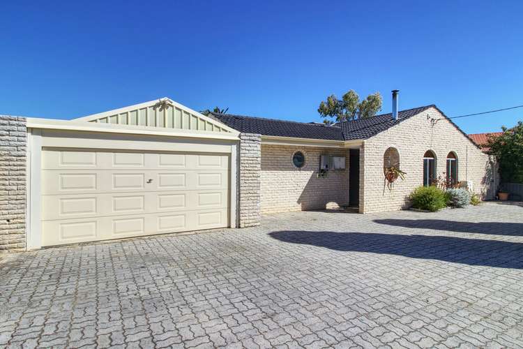 Main view of Homely house listing, 32 Cambridge Crescent, Cooloongup WA 6168