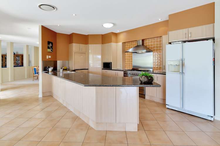 Seventh view of Homely house listing, 8 Selsey Court, Arundel QLD 4214