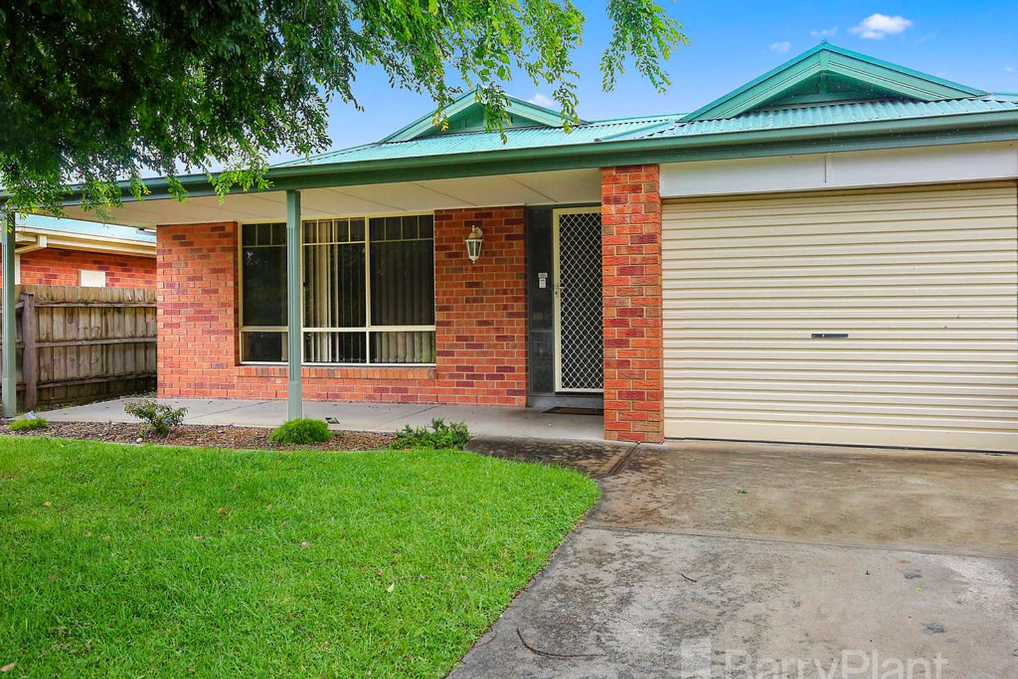 Main view of Homely unit listing, 2/11 Windsor Park Rise, Mooroolbark VIC 3138