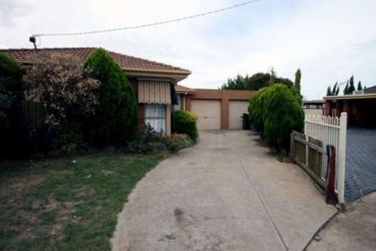 Main view of Homely house listing, 10 Kingfisher Court, Werribee VIC 3030