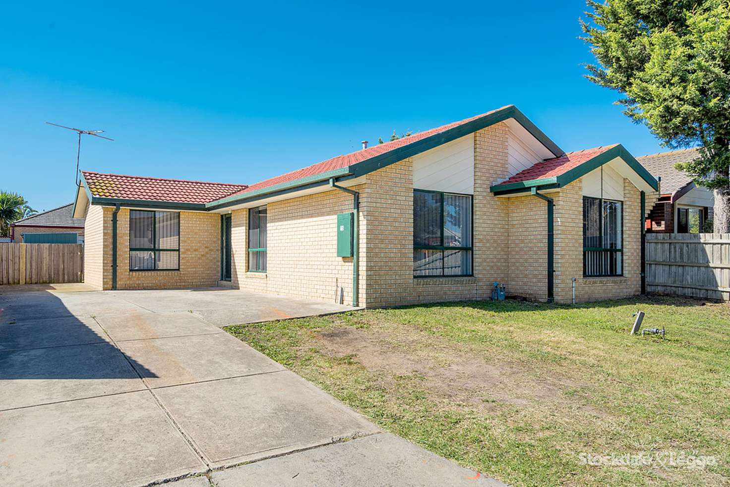 Main view of Homely house listing, 15 Flowers Close, Roxburgh Park VIC 3064