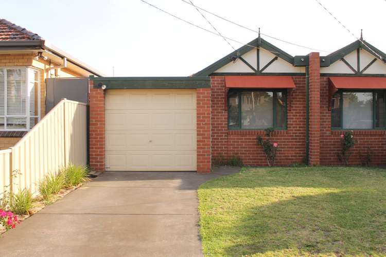 Main view of Homely house listing, 2/32 Railway Street South, Altona VIC 3018